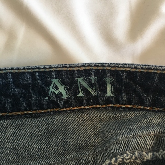 Silver Jeans Denim Skirt | Size 30 - Picture 7 of 8